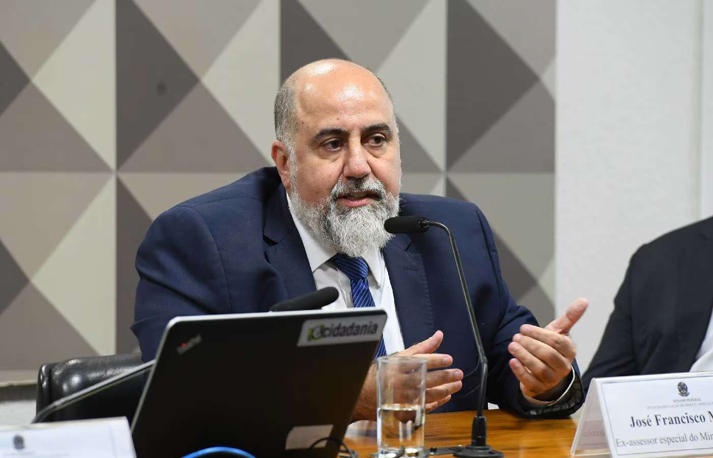 "Retrocesso injustificável e ineficaz", comenta Manssur, sobre possível proibição das bets 
