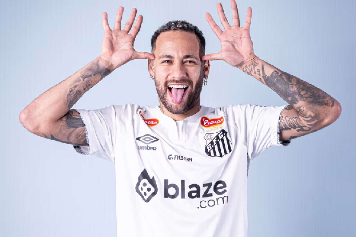 Santos encaminha acordo para trocar Blaze por Novibet no patrocínio máster