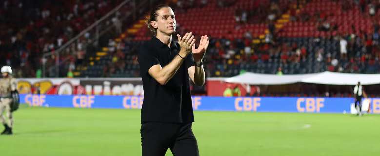 Filipe Luís, técnico do Flamengo, critica universo das apostas no futebol: "Não temos noção do dano"