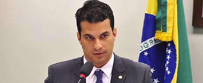 Legalização dos cassinos pode render R$ 20 bilhões ao Brasil, diz senador
