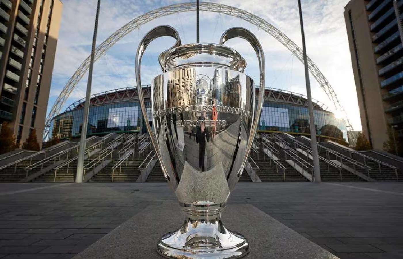 EstrelaBet promove ação pioneira ao levar 10 apostadores para a final da Champions League 