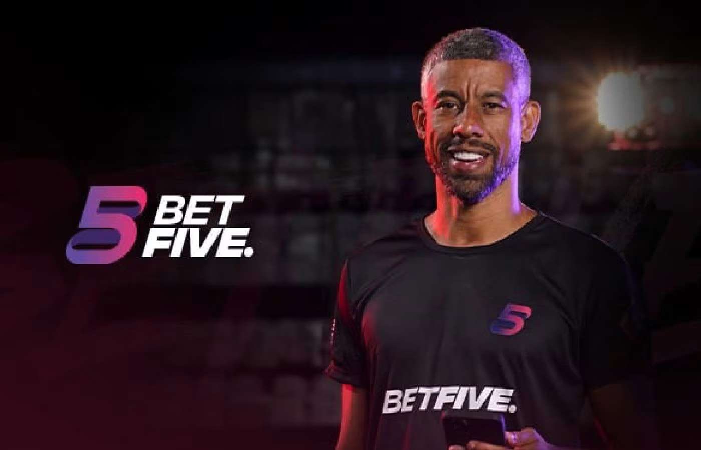 Casa de apostas Betfive anuncia ex-jogador Léo Moura como novo embaixador 