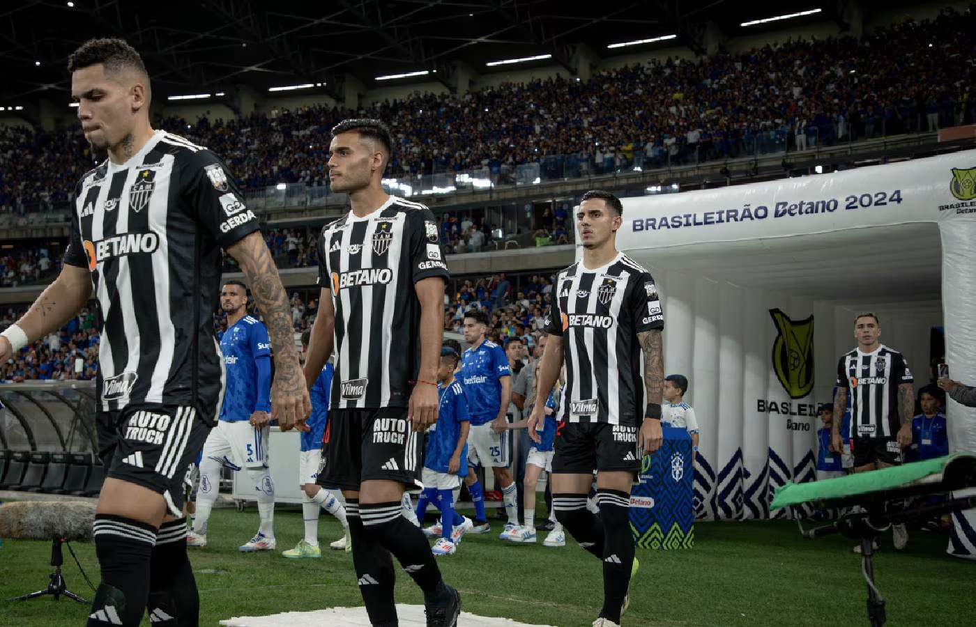 Setor de apostas lidera parcerias com campeonatos de futebol pelo mundo; confira números 
