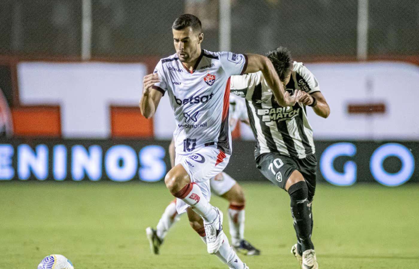 Parimatch e Betsat, parceiras de Botafogo e Vitória, não solicitaram licença à SPA 