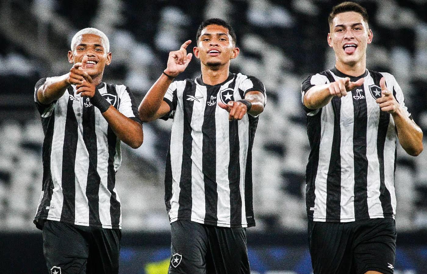 Botafogo anuncia retirada de logo da PariMatch de produtos para menores de 18 anos 