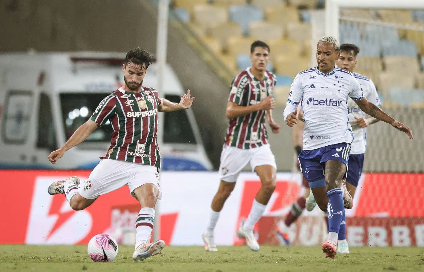 Em audiência no STF, 30 clubes de futebol apresentam declaração a favor das bets 