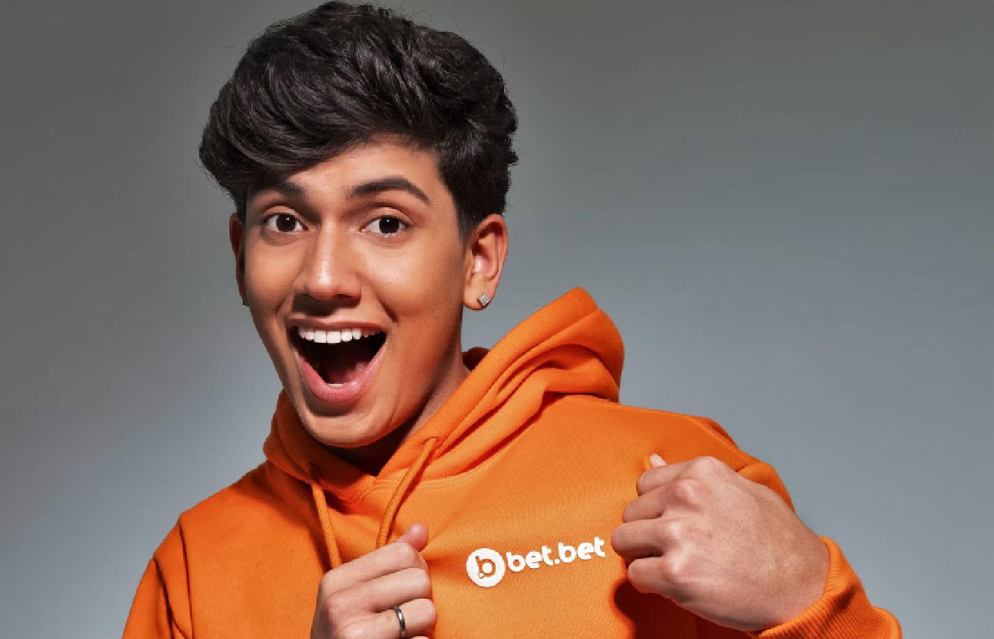 bet.bet anuncia cantor Léo Foguete como novo embaixador