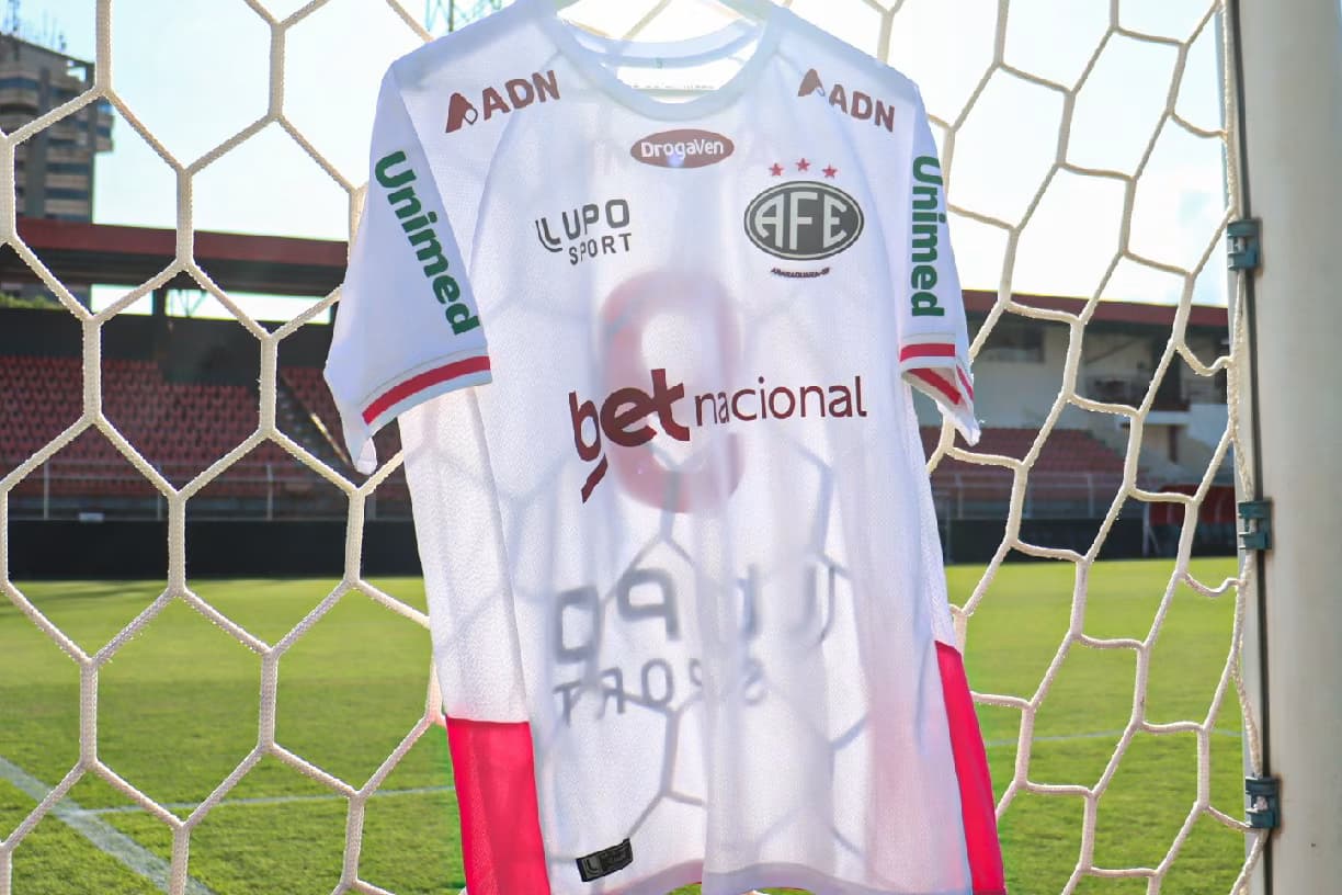 Série B do Brasileirão 2025: Patrocínio máster de bets está em 70% dos clubes da Segundona