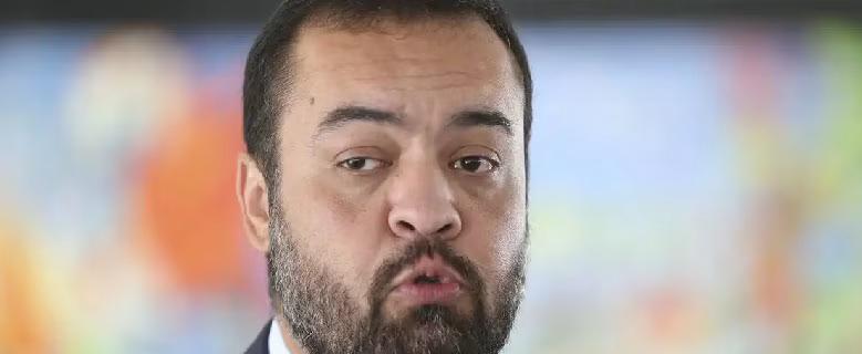 Liberação de máquinas de apostas tem como objetivo acabar com contravenção, diz governador do Rio