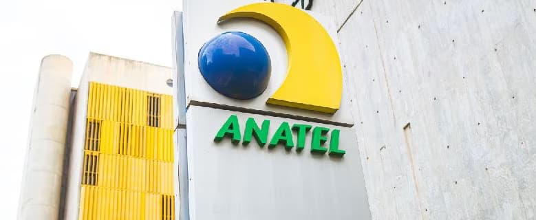 Mais de 15 mil sites de apostas ilegais foram derrubados pela Anatel no primeiro semestre de 2025