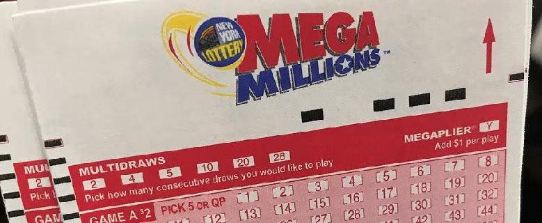 Sortudo ganha na loteria e usa prêmio bilionário para comprar... um cortador de grama