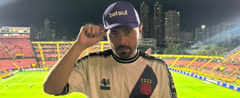 Juninho, do Vasco Mil Grau, celebra chegada à Betsul: “Casa para o vascaíno se divertir”