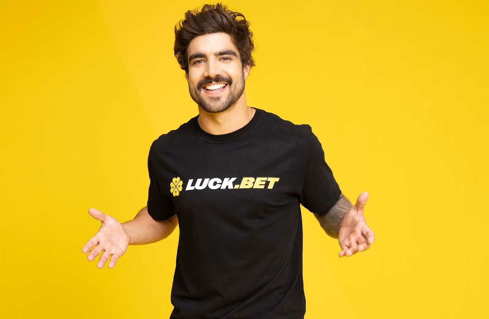 Piloto e ator Caio Castro renova contrato com Luck.bet 