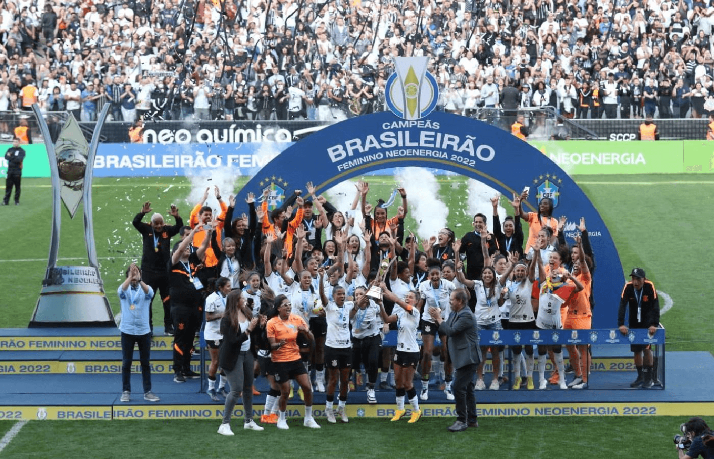 Onze dos 16 clubes do Brasileirão Feminino possuem parceria com casas de apostas