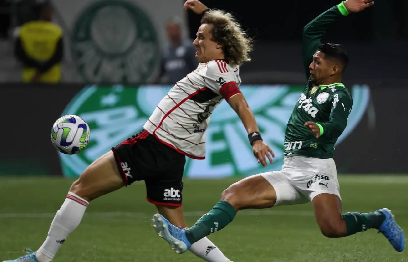 Flamengo é favorito contra Palmeiras em jogo que pode mudar o Brasileirão, veja odds 