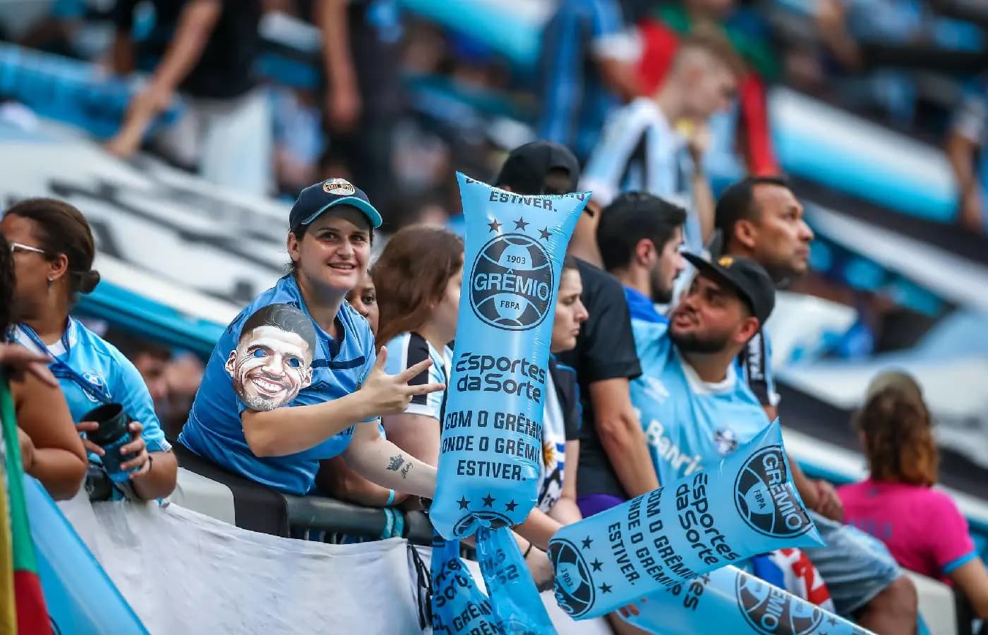Esportes da Sorte "multiplica" Suárez na Arena do Grêmio em jogo de despedida do uruguaio 