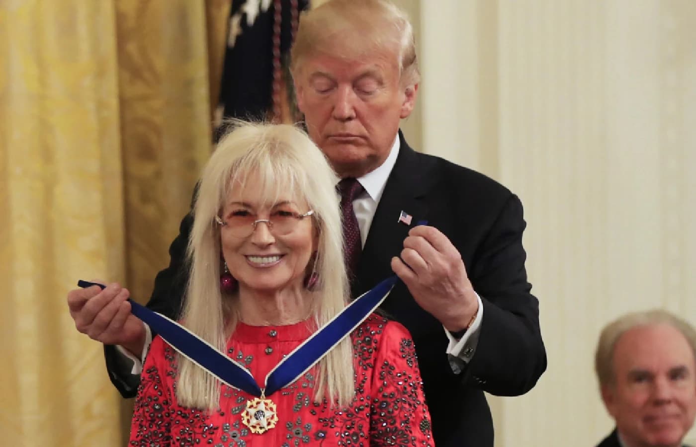 NBA: Quem é Miriam Adelson, a bilionária dona de cassinos que comprou o Dallas Mavericks