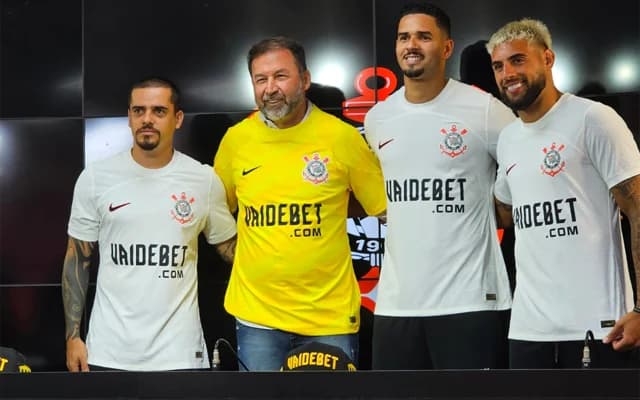 Regulação impulsiona operadoras a baterem recordes de investimento no futebol do país
