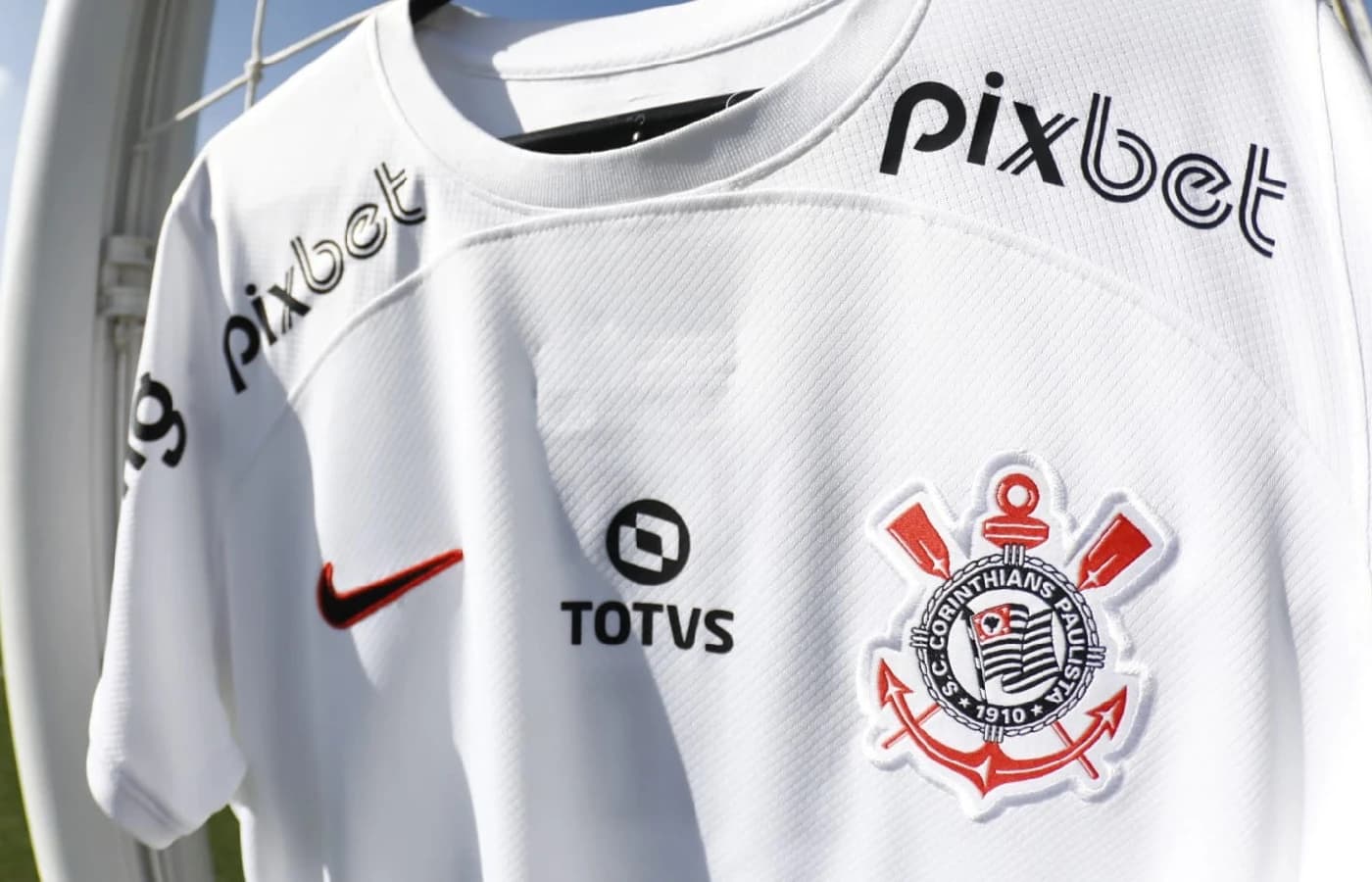 Justiça bloqueia contas do Corinthians após ação de cobrança da Pixbet