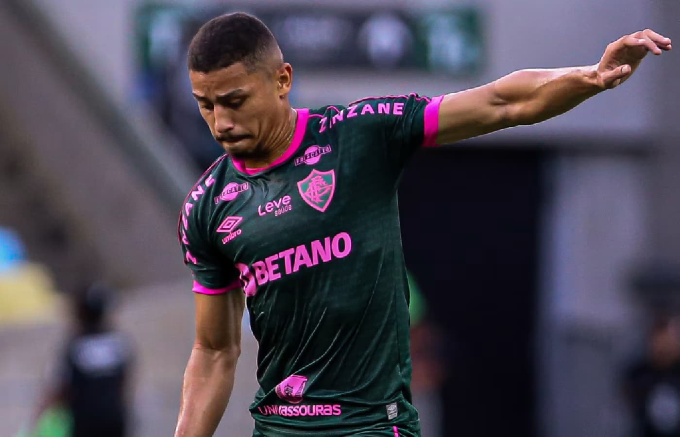 Jornalista aponta acordo do Fluminense com a Superbet; clube nega troca de patrocinador