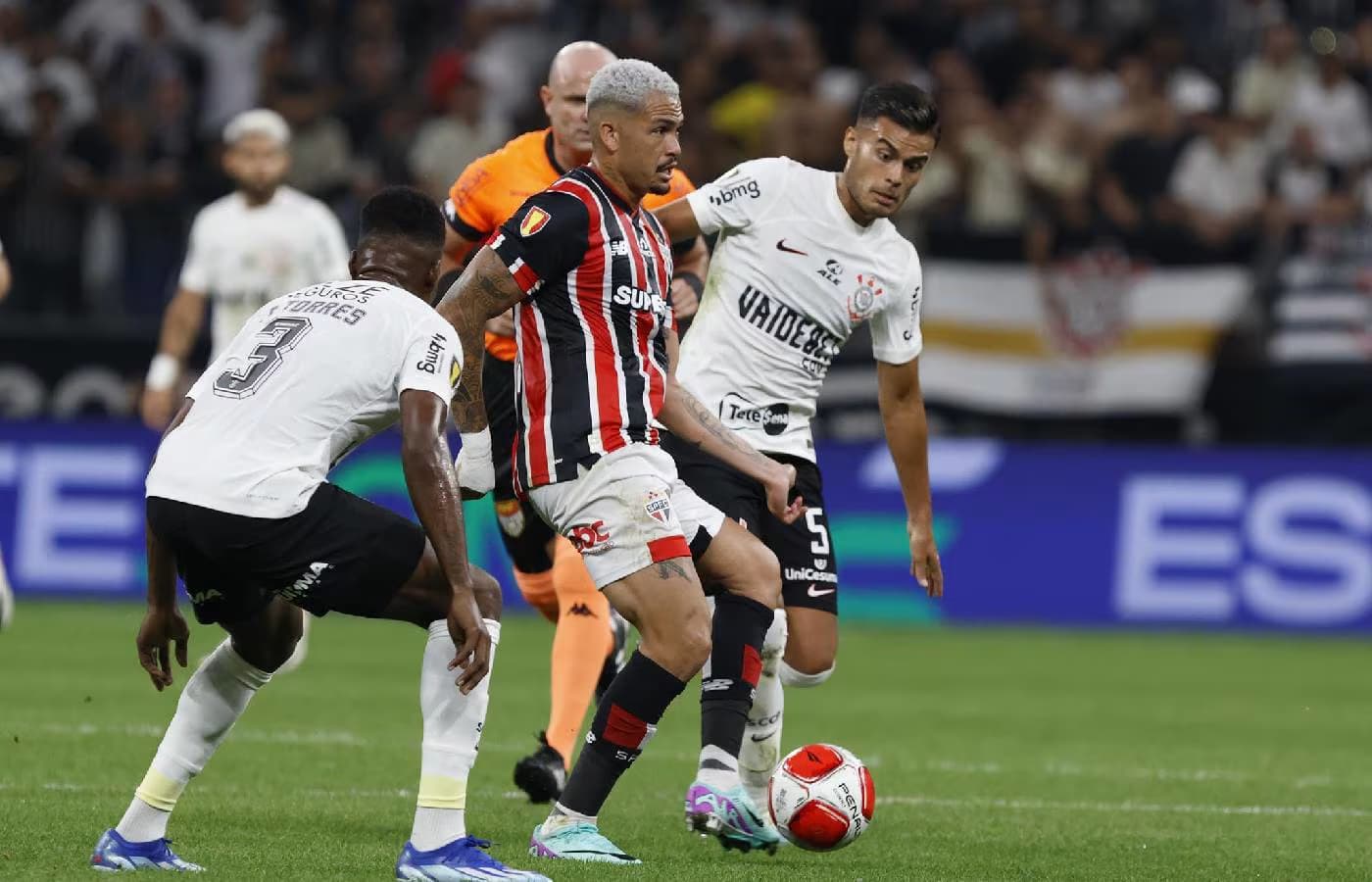 Casas de apostas investem mais de R$ 400 milhões anuais em clubes da Série A; veja ranking 