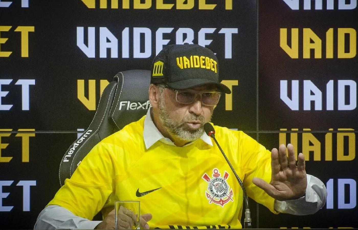 Juca Kfouri denuncia laranja na intermediação entre Corinthians e Vai de Bet; Clube se pronuncia