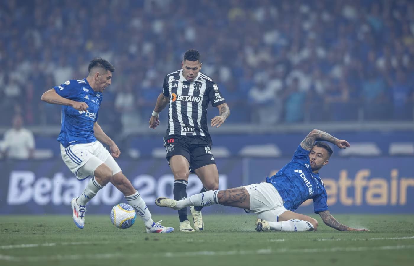 Atlético-MG pode não renovar com Betano; clube almeja R$ 42 milhões pagos ao Cruzeiro 