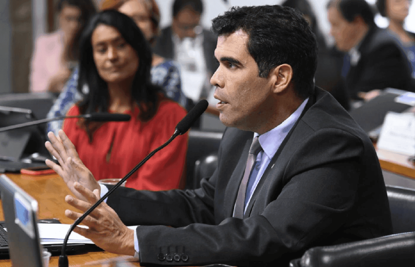 Deputado sugere restringir apostas a número de gols e a resultados das partidas