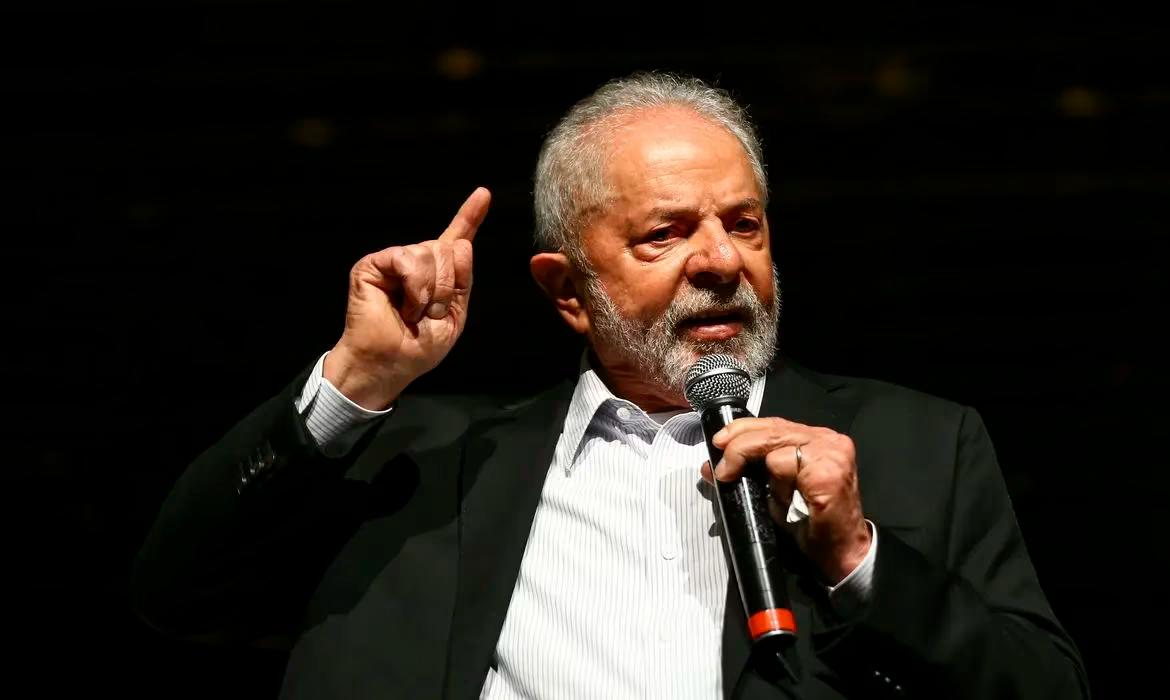 Lula concorda com proibição de apostas em cartões e lances individuais: "acho correto"