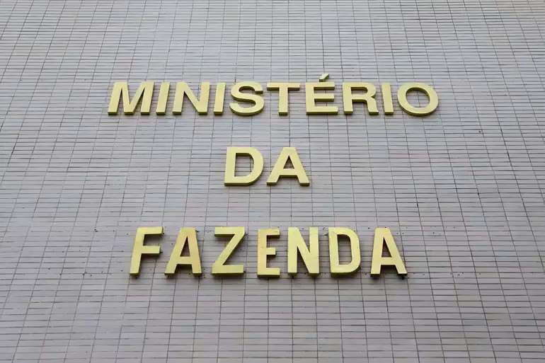 Secretaria de Prêmios e Apostas atualiza lista de operadores autorizados durante período de adequação