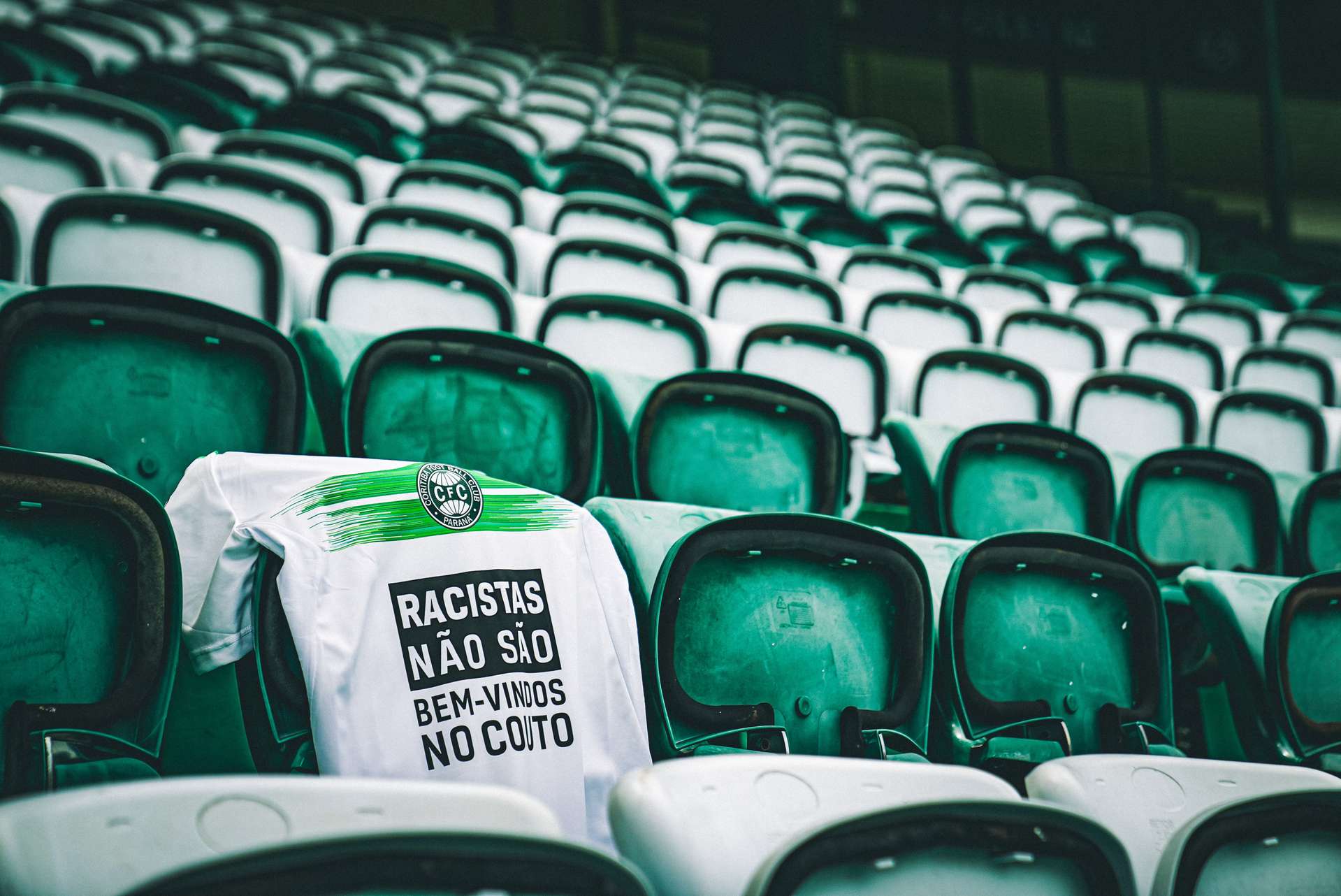 Reals Bet cede espaço na camisa do Coritiba para promover mensagem contra o racismo