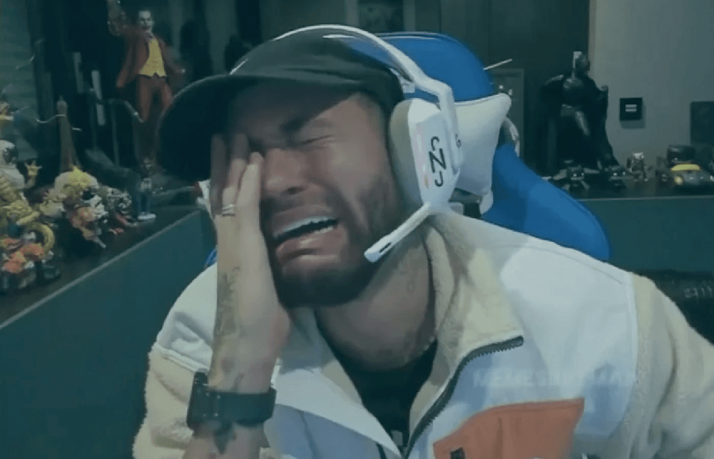 Neymar perde R$5,6 milhões jogando pôquer online e vira meme