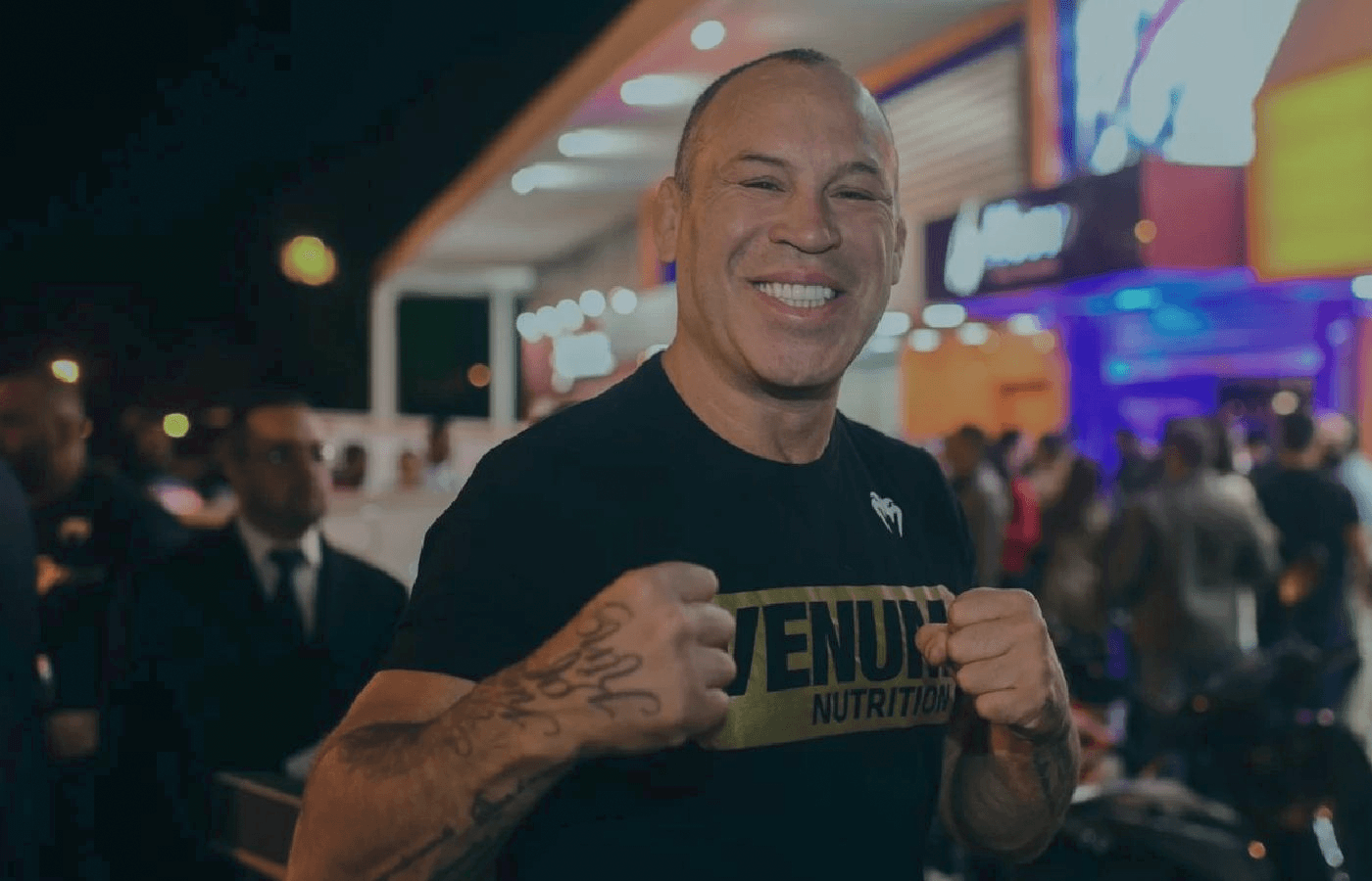 Ex-lutador Wanderlei Silva toma "Red" no Coritiba e pede dinheiro nas redes para cobrir prejuízo