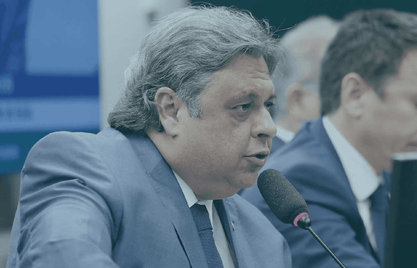 Presidente de CPIFUTE defende proibição de apostas em cartões, escanteios e pênaltis