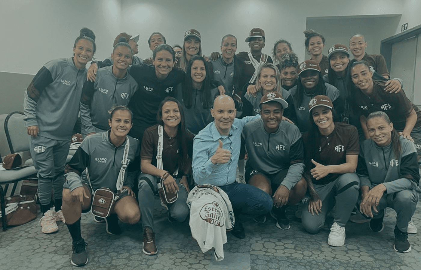 Com doação de materiais esportivos, Galera.bet realiza ativação para as jogadoras da Ferroviária