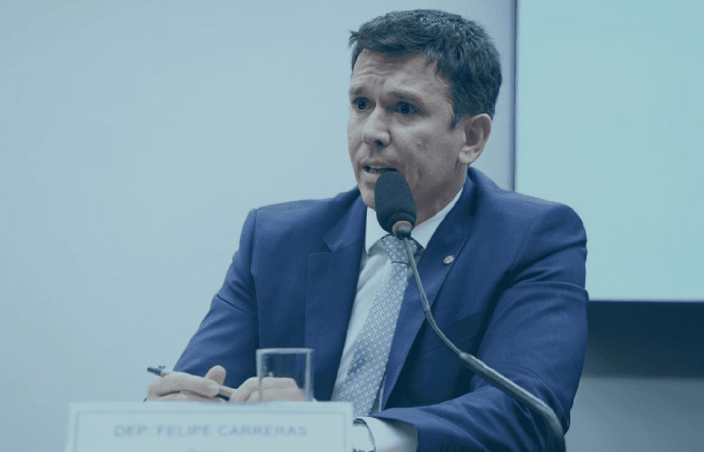 Relator da CPIFUTE apresenta 4 PL's e não propõe indiciamentos; confira