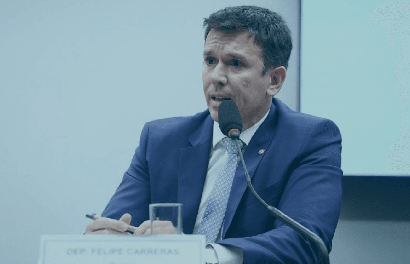 Relator da CPIFUTE apresenta 4 PL's e não propõe indiciamentos; confira