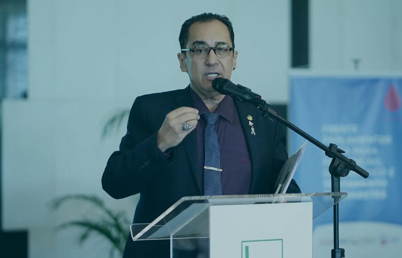 "Sejam justos e fiquem tranquilos": senador Kajuru envia nota para 40 clubes de futebol