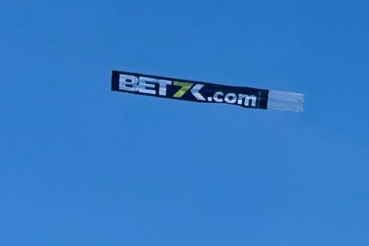 Bet7k fecha parceria com Absolut Sport para ativações durante o Carnaval do Rio