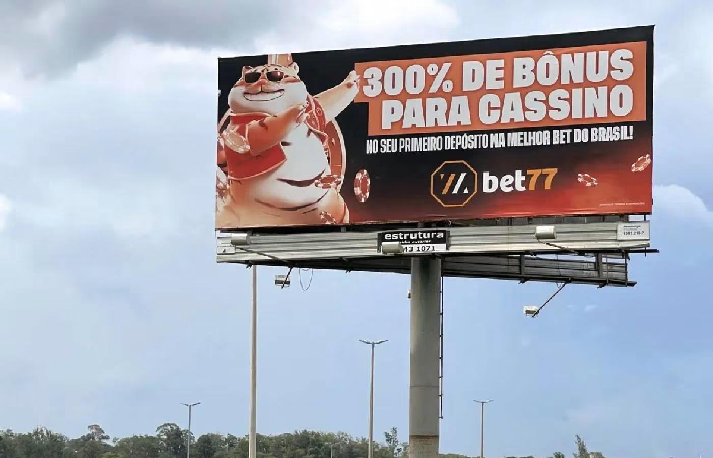 Casa de apostas é obrigada a retirar outdoors de publicidade por determinação do Procon-DF