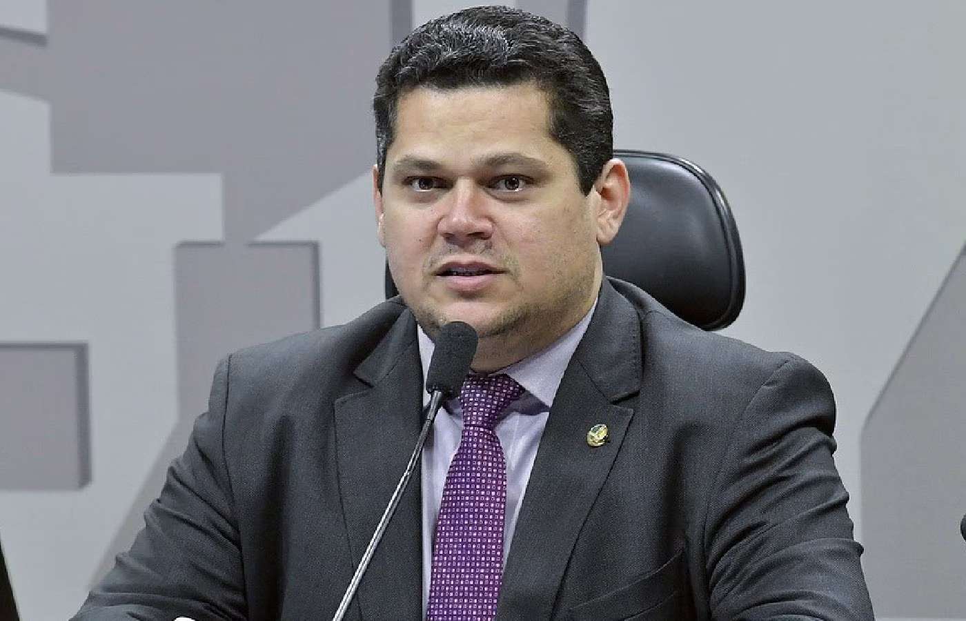 CCJ adia novamente votação de PL que autoriza cassinos e bingos no Brasil e remarca data
