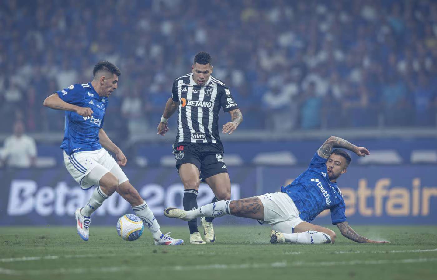 Atlético-MG pode não renovar com Betano; clube almeja R$ 42 milhões pagos ao Cruzeiro